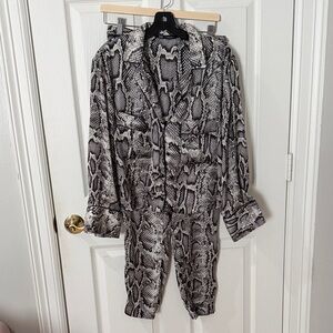 Zara Black and White Snakeskin pajama soft jogger small medium